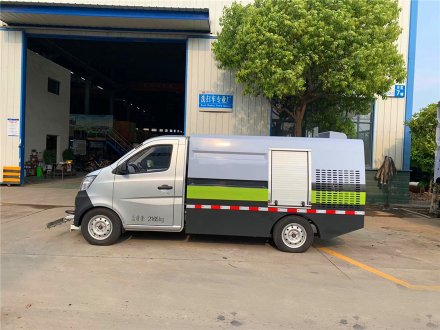 國六長安路麵高壓清洗車圖片