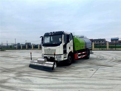 國六8立方解放J6 路麵清洗車